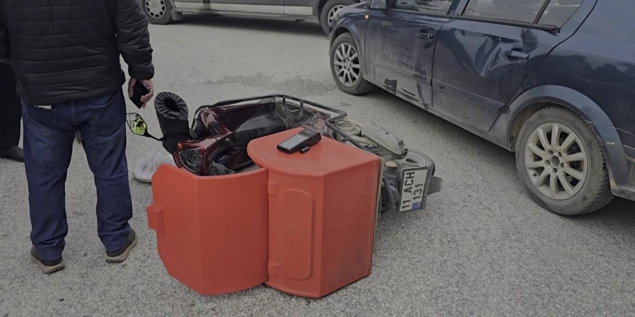 İftar vakti paket yetiştiren kurye kaza yaptı