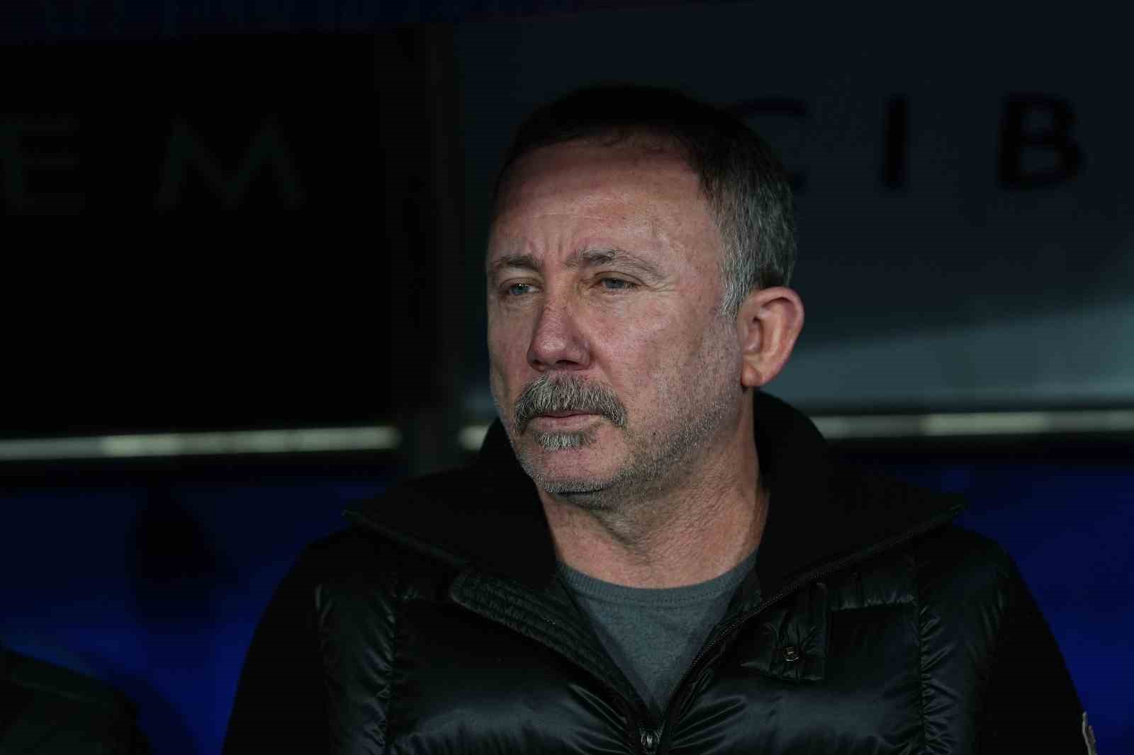 Sergen'in bileği zor bükülüyor