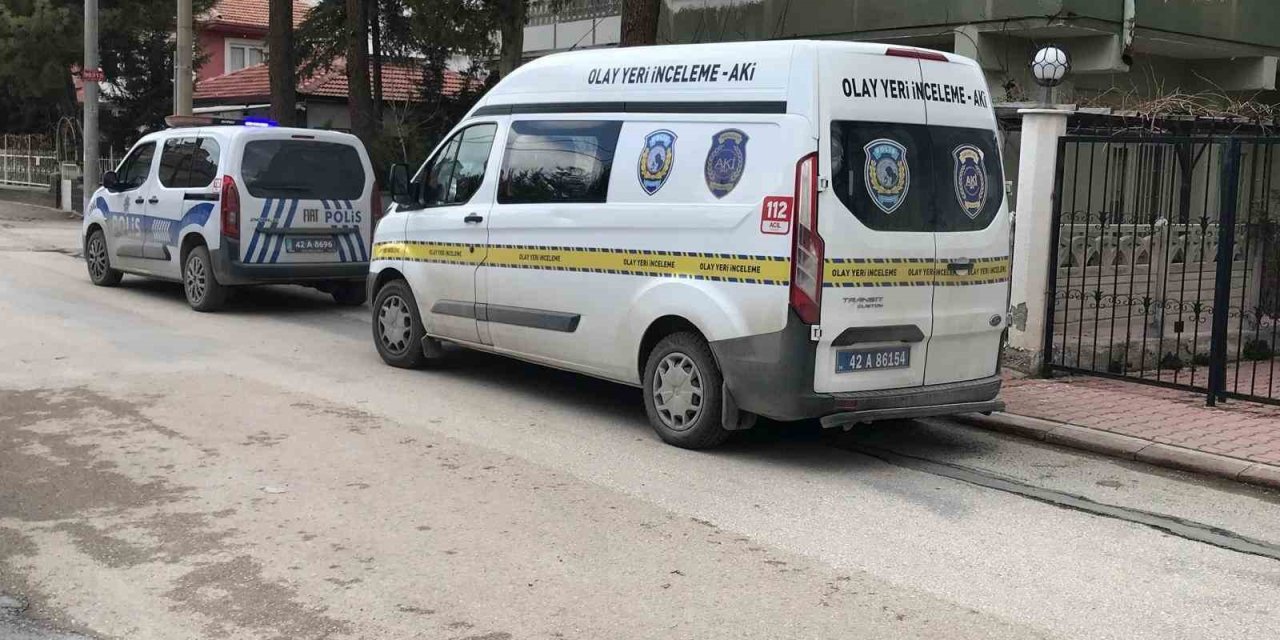 Tartışma kanlı bitti! Kız arkadaşını bıçakladı