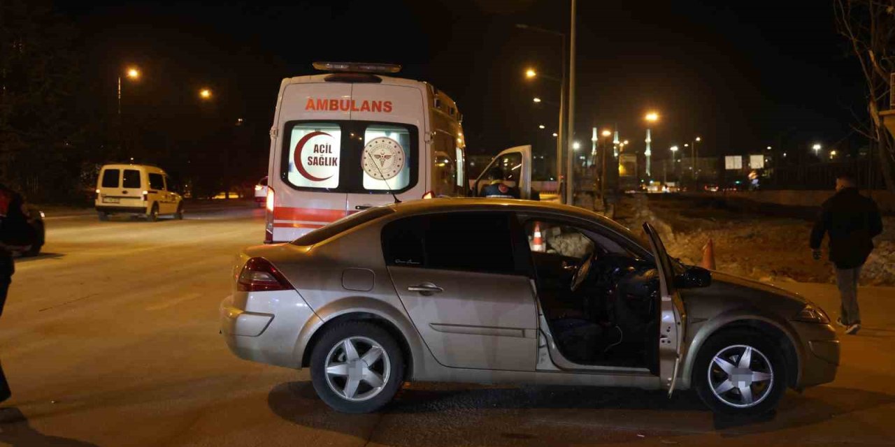 Konya’da otomobil yayaya çarptı: Kulaklık iddiası dikkat çekti