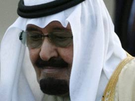 Suudi Kral korktu, halka para dağıtacak