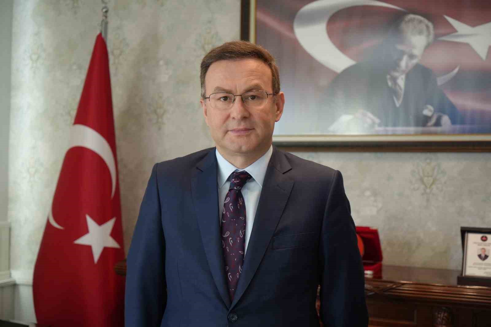 İdareci mazeret üretmez, imkansızlıklar içinde başarır