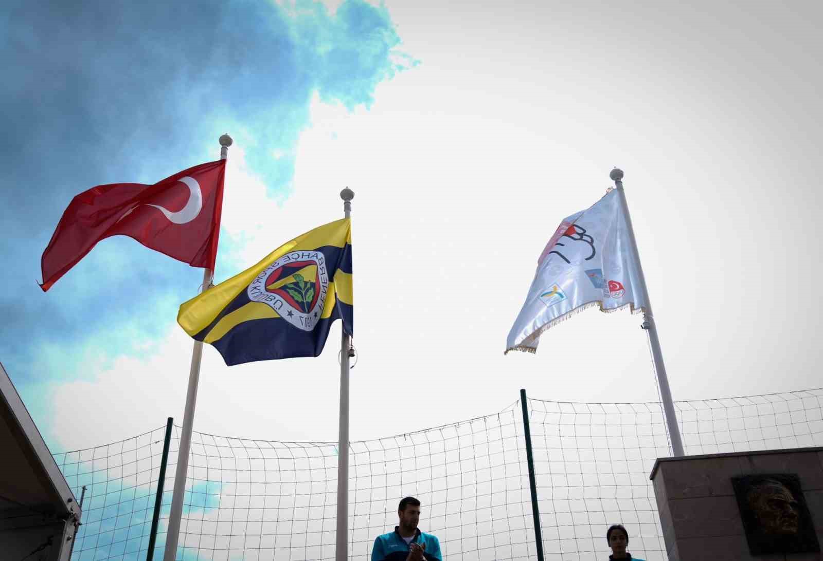 Fenerbahçe’ye Fair Play Altın Şeref Bayrağı