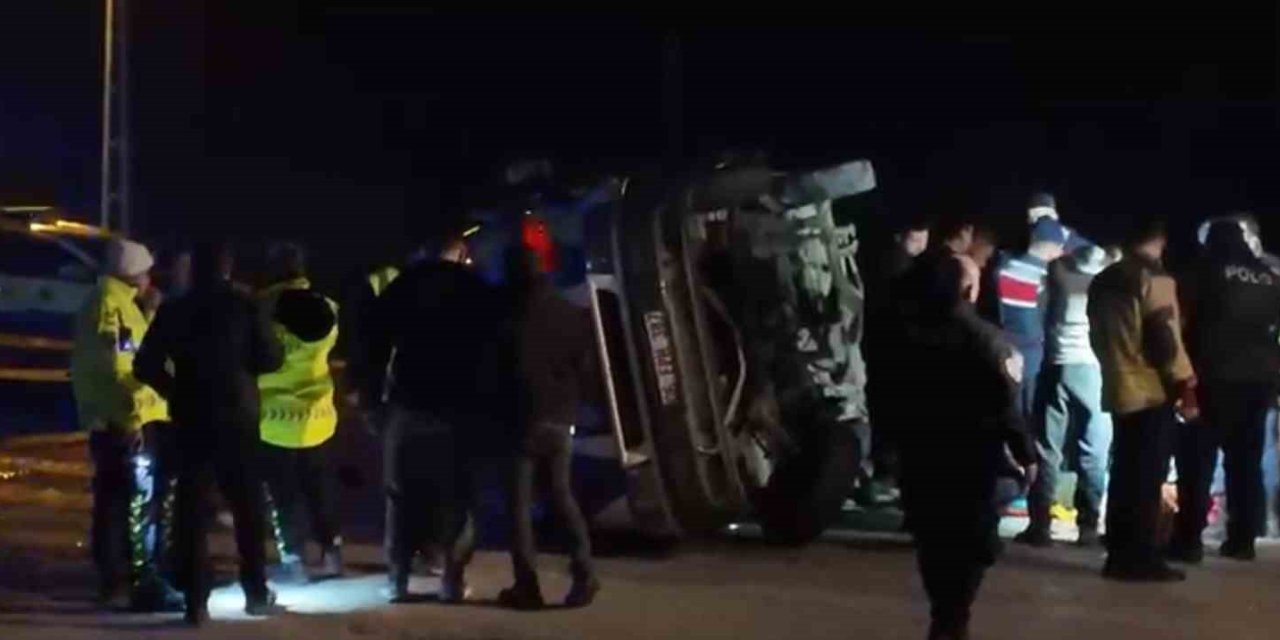 Ankara’da feci kaza: 2 kişi hayatını kaybetti, 12 yaralı