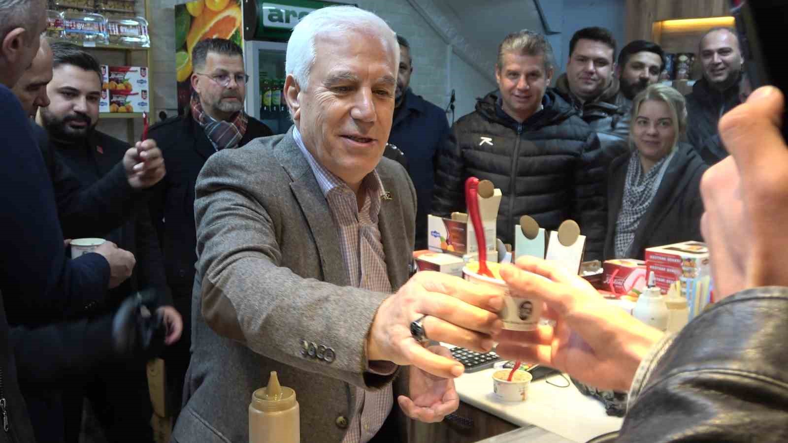 Başkan sahur sofrasına indi: Ramazan buluşmaları dikkat çekti