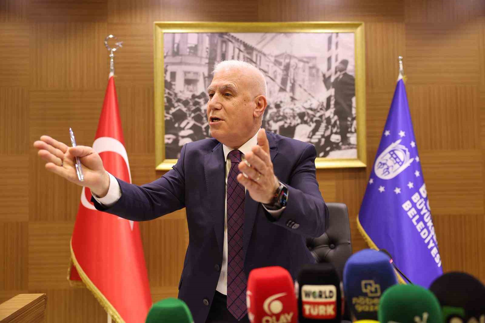 Başkan Bozbey herkesi toplayıp verdi veriştirdi