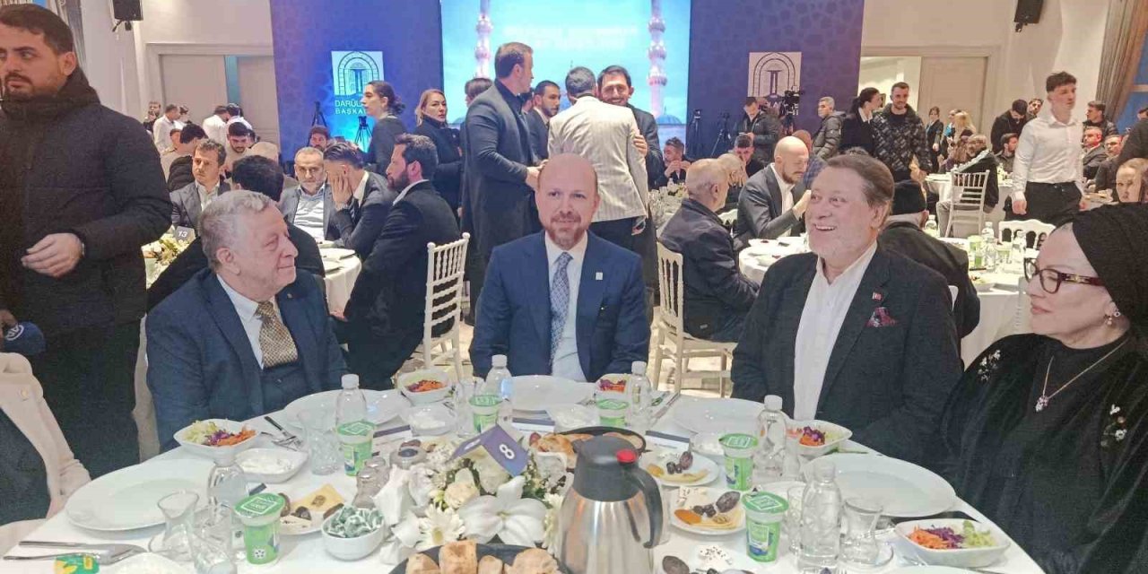 Spor camiası ve ünlü isimler Darülaceze sakinleriyle iftarda buluştu