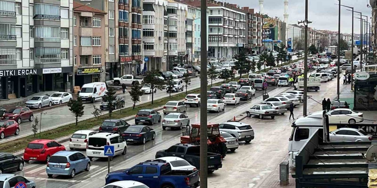 Kulu’da bayram trafiği yoğunluğu