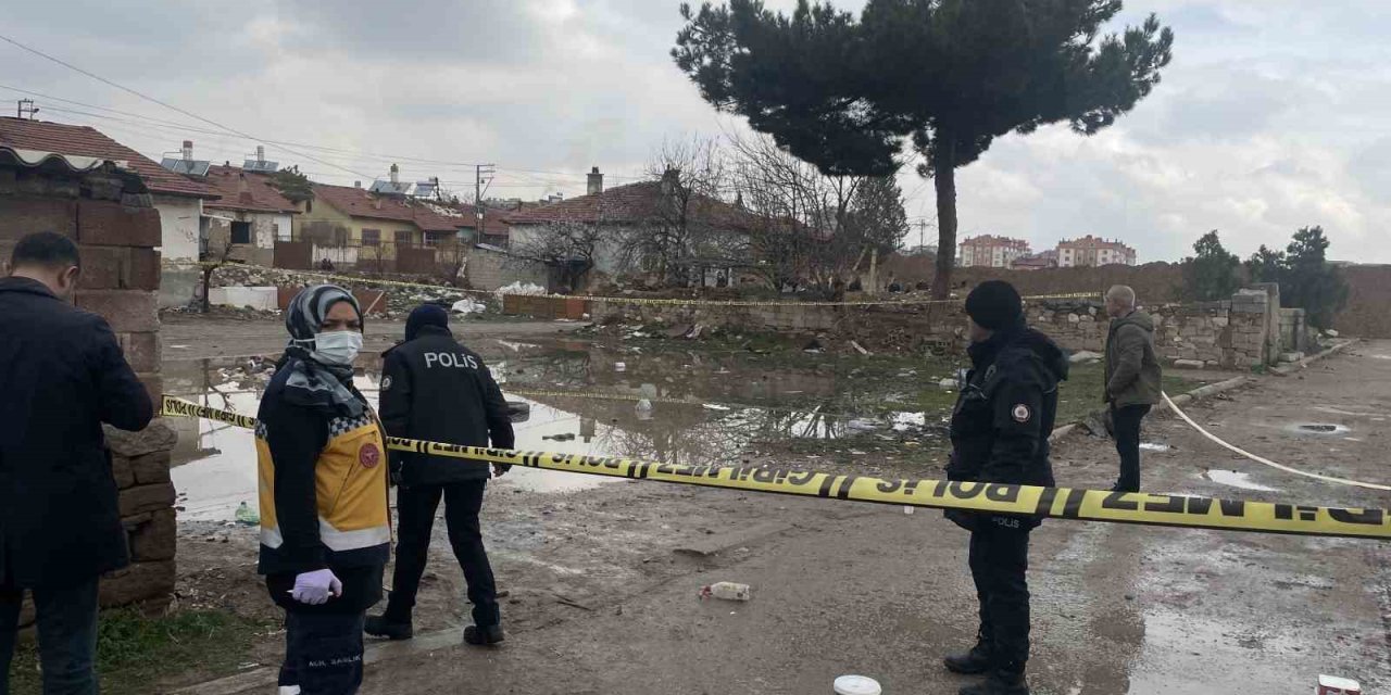 Selçuklu'da Hareketli Dakikalar! Akrabaların Tartışması Kanlı Bitti