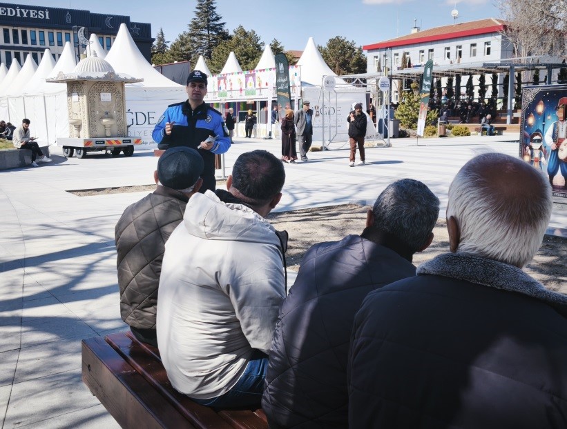 Sokak sokak gezip Niğde'de vatandaşı uyardılar