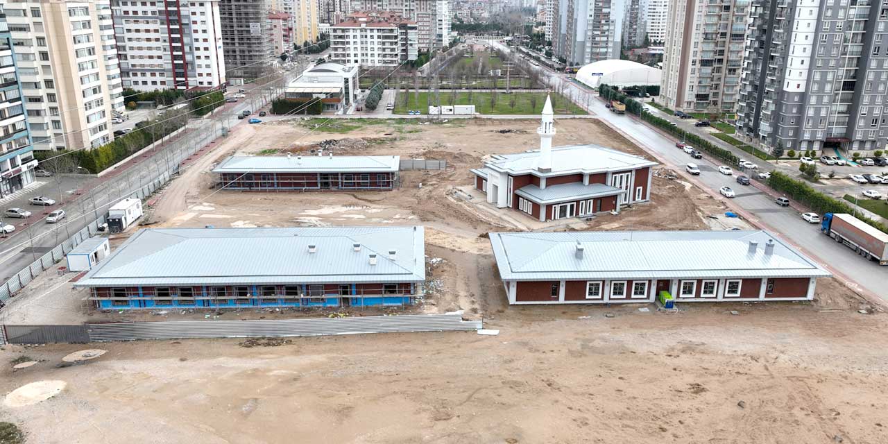 Yazır Külliyesi gün sayıyor