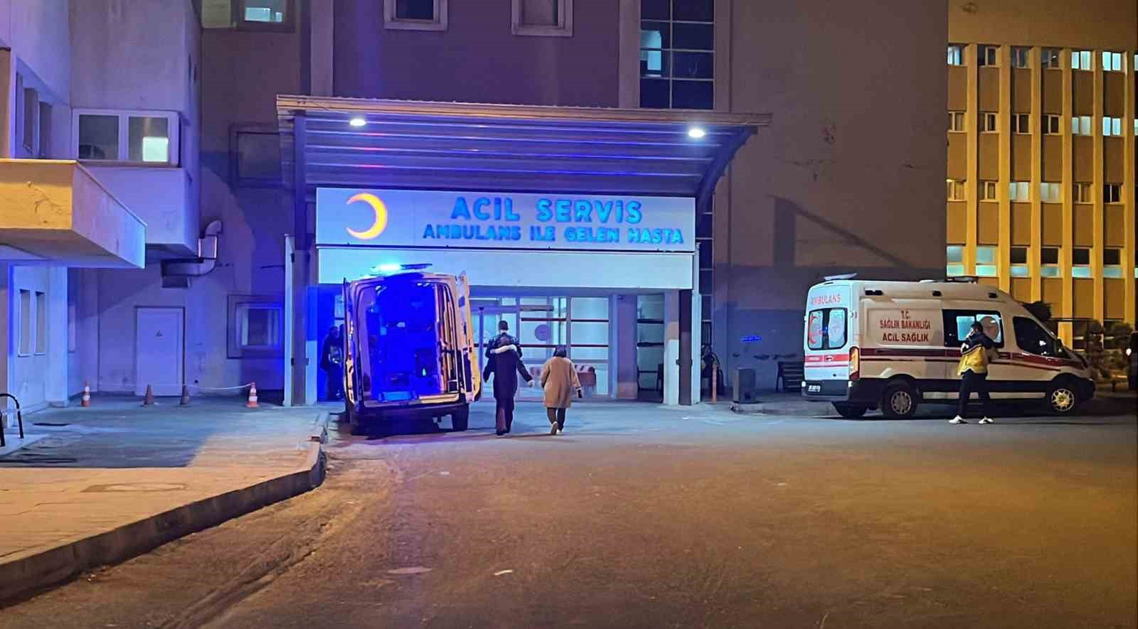 Niğde sokakları tekinsiz! Eşinin yanında bıçaklandı