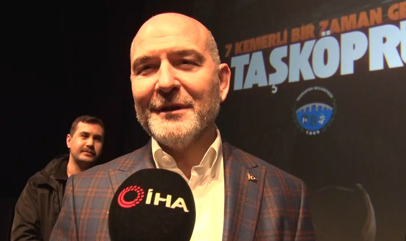 Süleyman Soylu film galasında ortaya çıktı