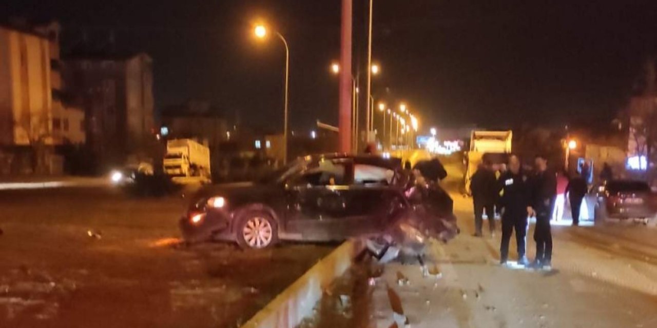 Karapınar'da Tır Otomobili Biçti: Yaralılar Hastaneye Kaldırıldı