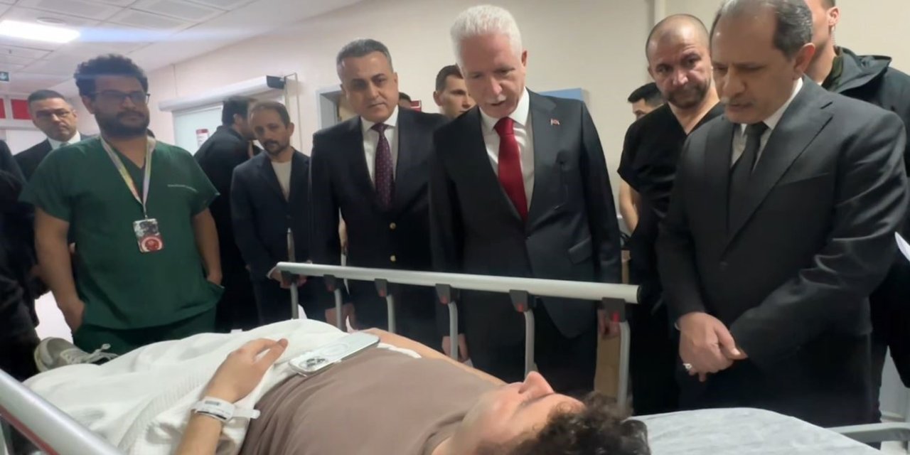 İstanbul Valisi Davut Gül, yaralı polis memurlarını ziyaret etti