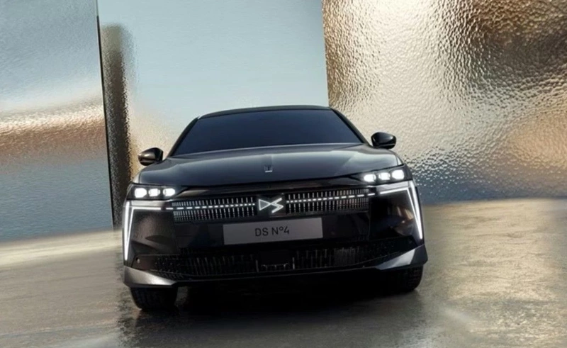 Lükste Fransız simge geri dönüyor! DS N°4 BlueHDi ile geliyor