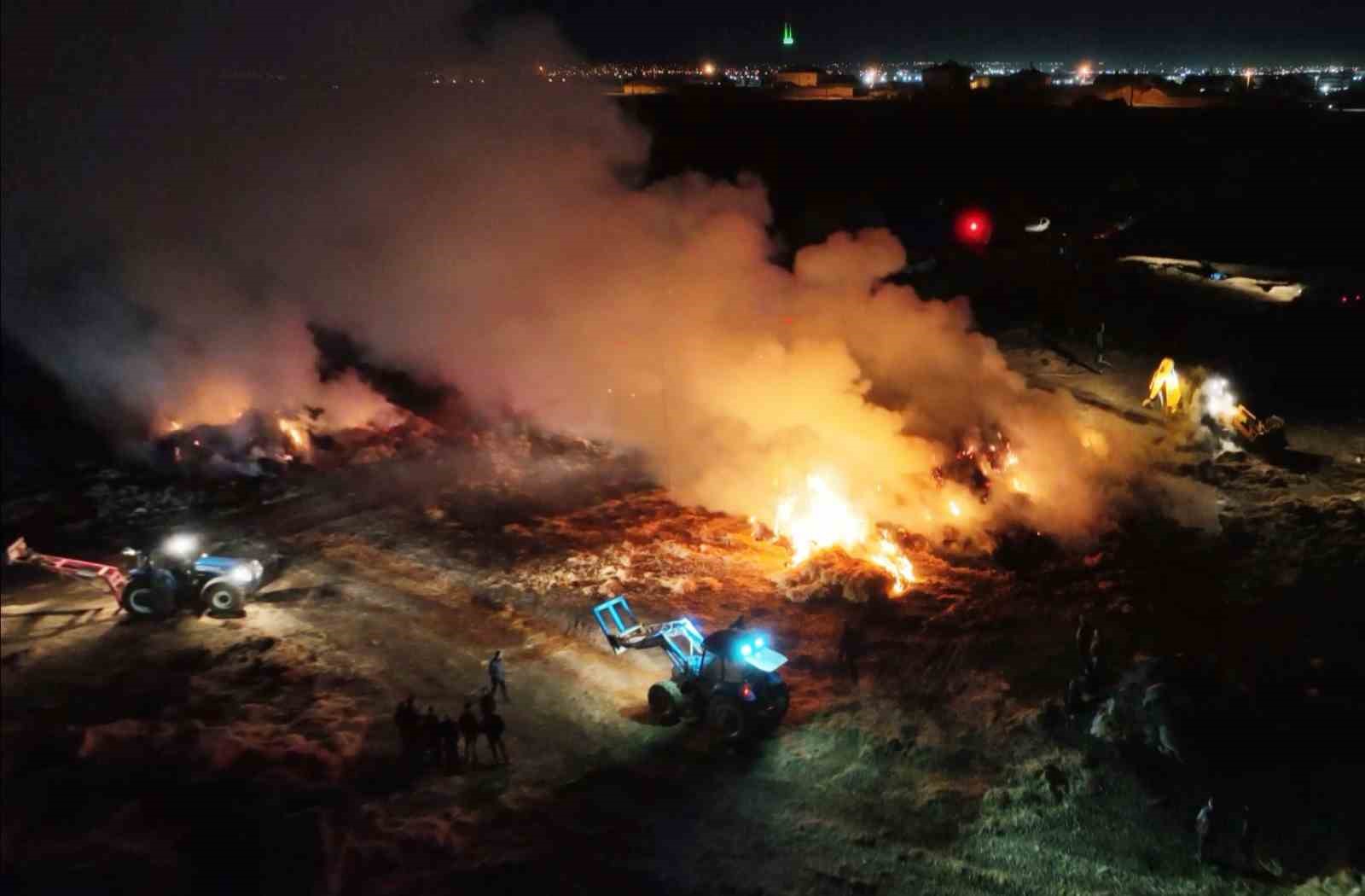 Aksaray'da dumanlar gökyüzünü alevler yeri kapladı