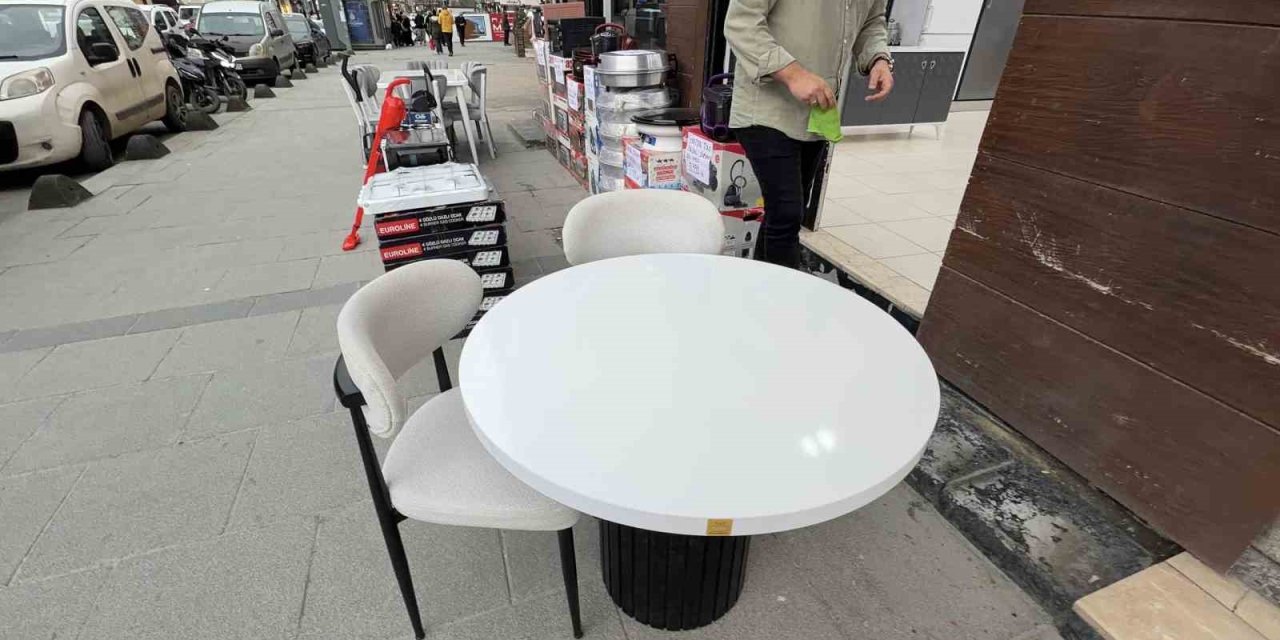 Mobilyacıdan Hırsıza Çağrı: Gel Takımı Tamamla!