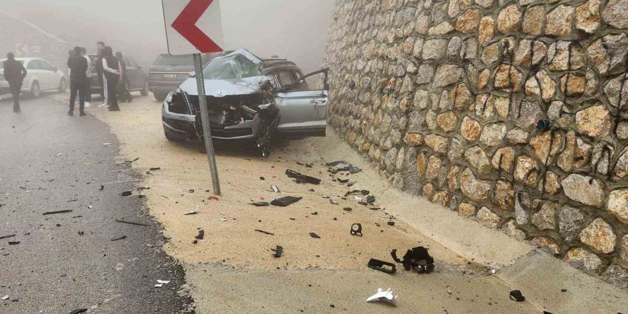 Demirkapı Tüneli'ni geçti, tıra çarptı! 6 yaşındaki Bilge hayatını kaybetti