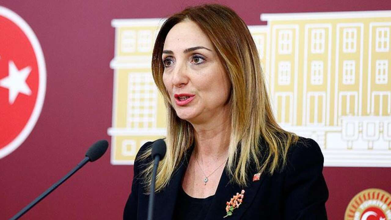 CHP’li Aylin Nazlıaka’ya sosyal medyada sert tepki: “Skandalları unuttu” iddiası