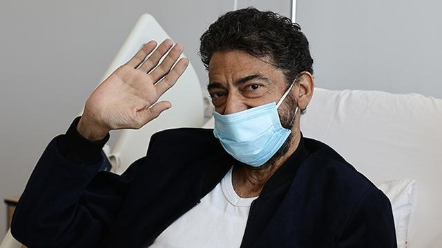 Konya’da sürpriz sahne! Ameliyat sonrası ilk kez ortaya çıktı