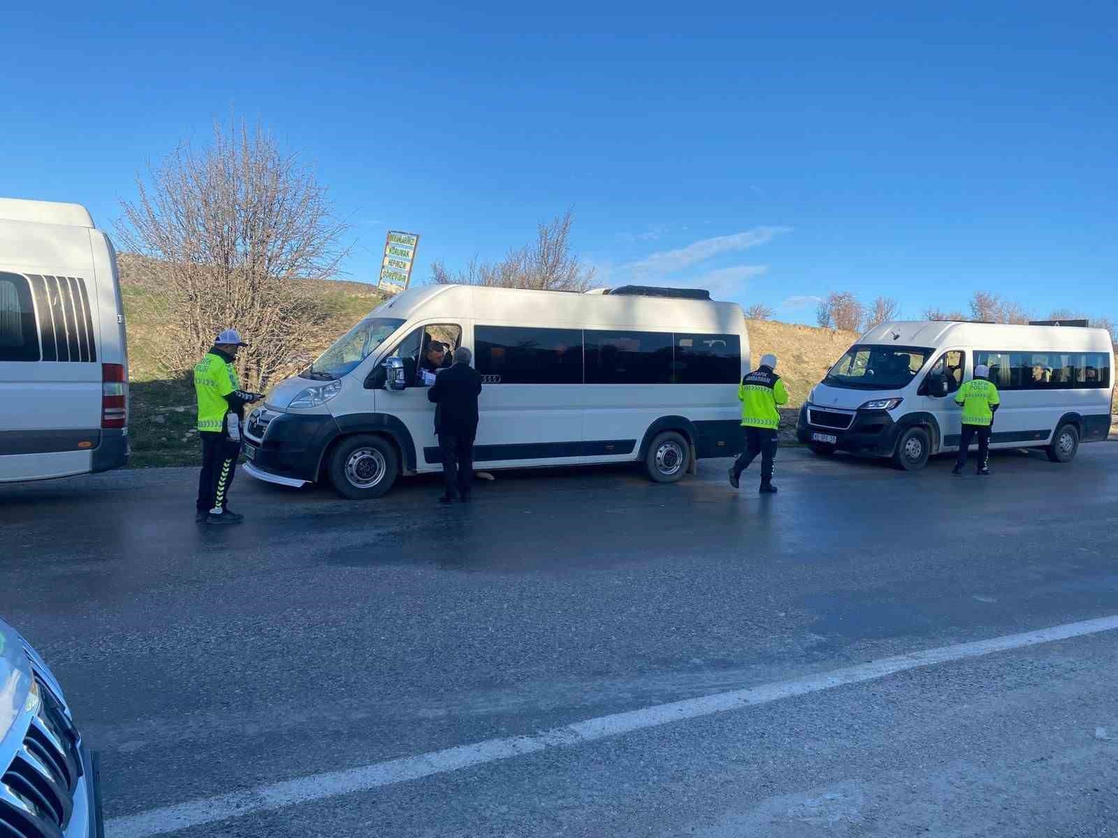 Konya'nın ilçesinde araçlar mercek altında