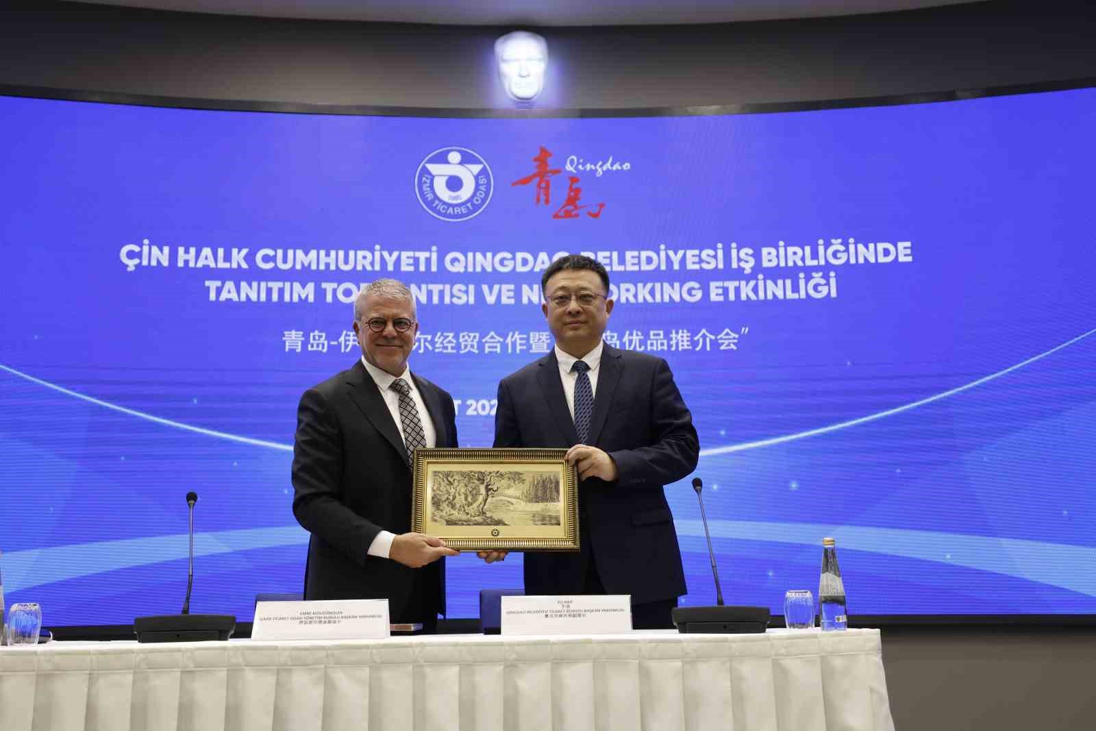 Çinliler Avrupa'ya giden yolu İzmir'de buldu