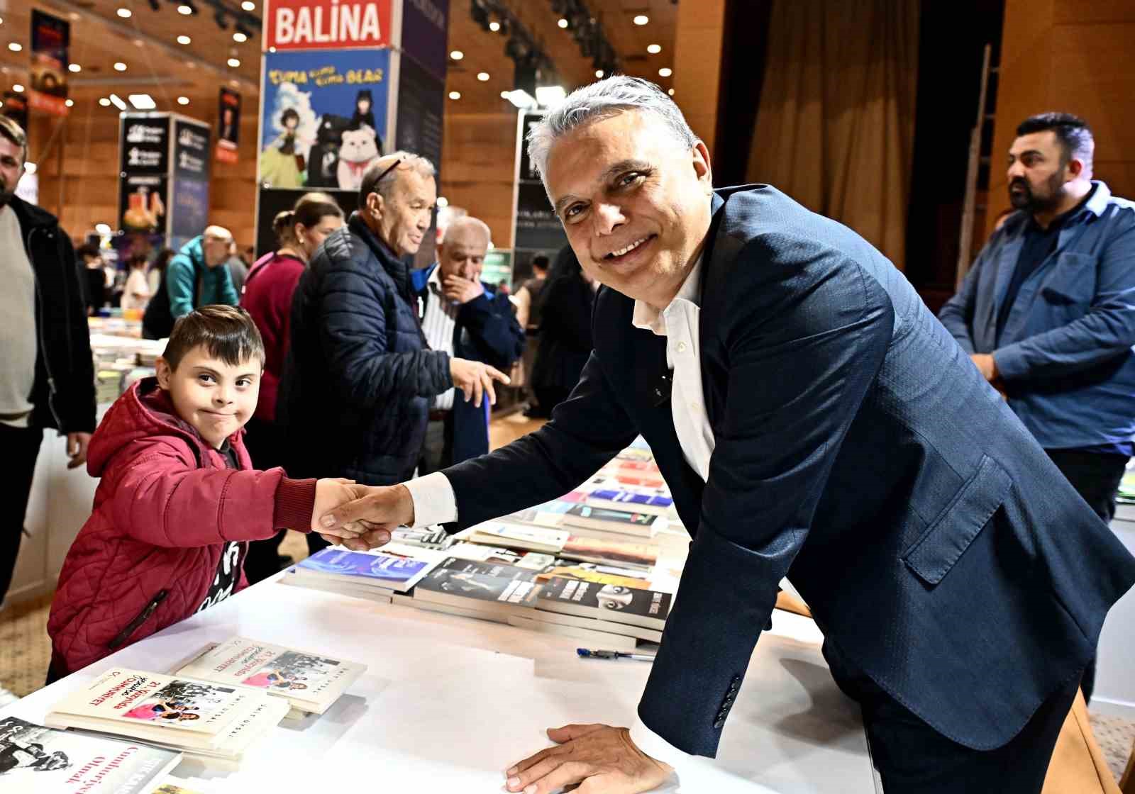 CHP'li belediyelere operasyon sonrası Başkan Uysal’dan kenetlenme çağrısı