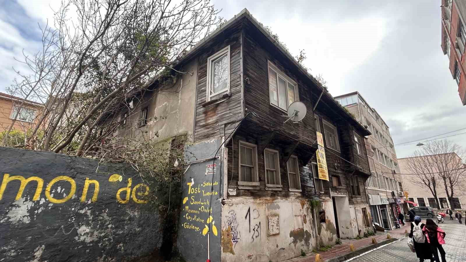 Satılık binada define kazısı polise takıldı