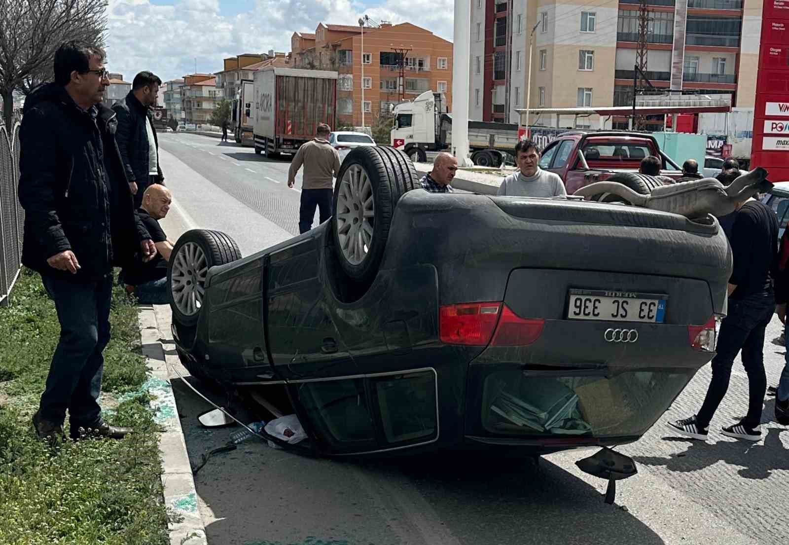 Karapınar'dan çıkamadan takla attı