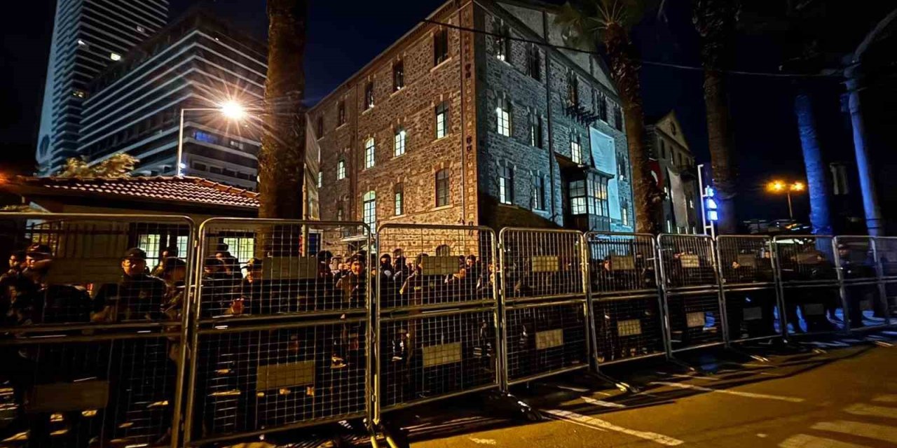 Meslek Fabrikası’nda Şafak Operasyonu: Cemil Tugay Fransa’dan Acil Dönüyor!