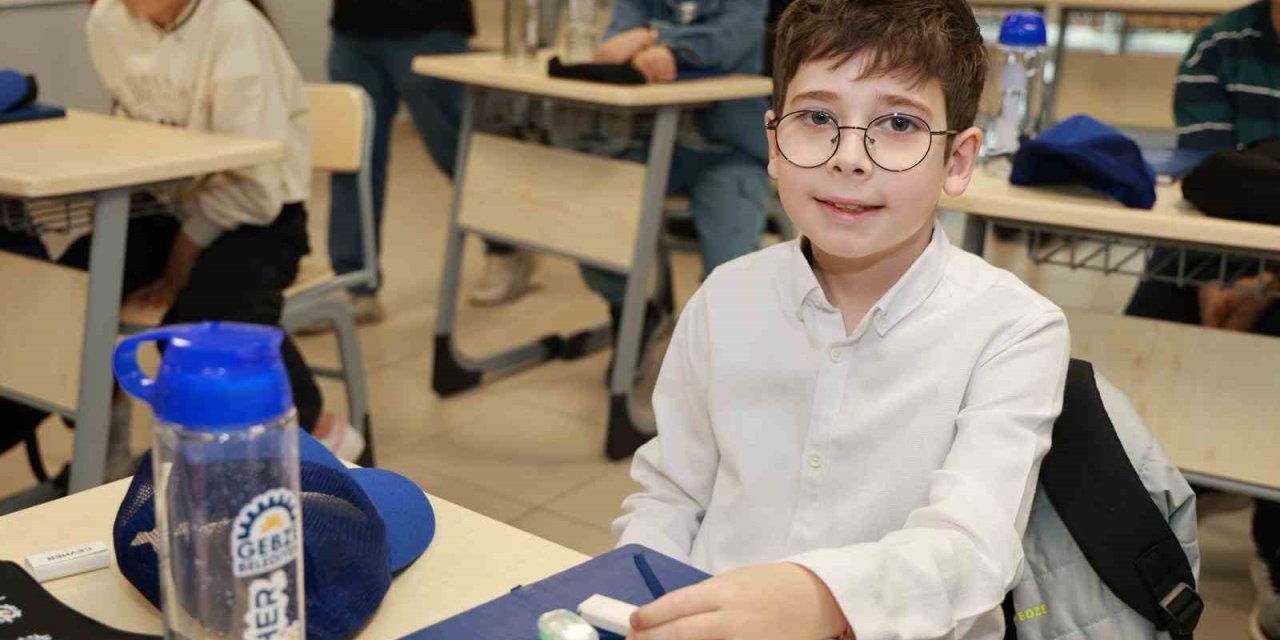 Şehrin cevherleri için ilk ders zili çaldı