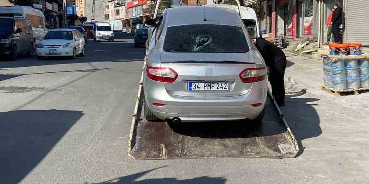 Kaza geliyorum dedi! Sürücü de çocuk, yaralanan da