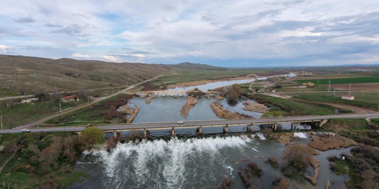 Kızılırmak Coştu: Çiftçiye Kritik 'Yaz' Uyarısı Geldi!