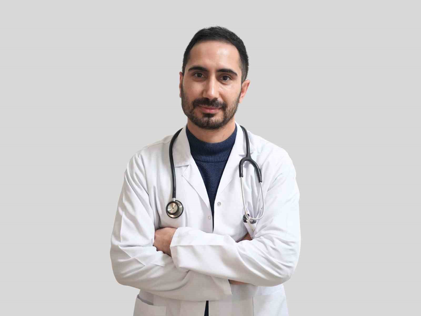 Emin Cecen Bilecik'te hasta kabulüne başladı