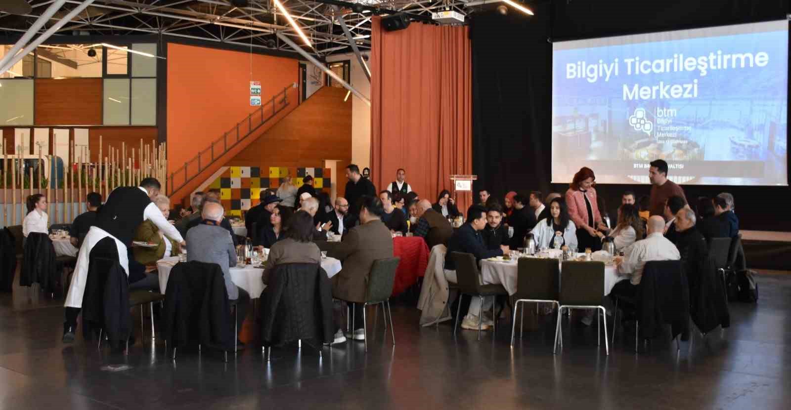 Bilgiye 2 milyar dolar