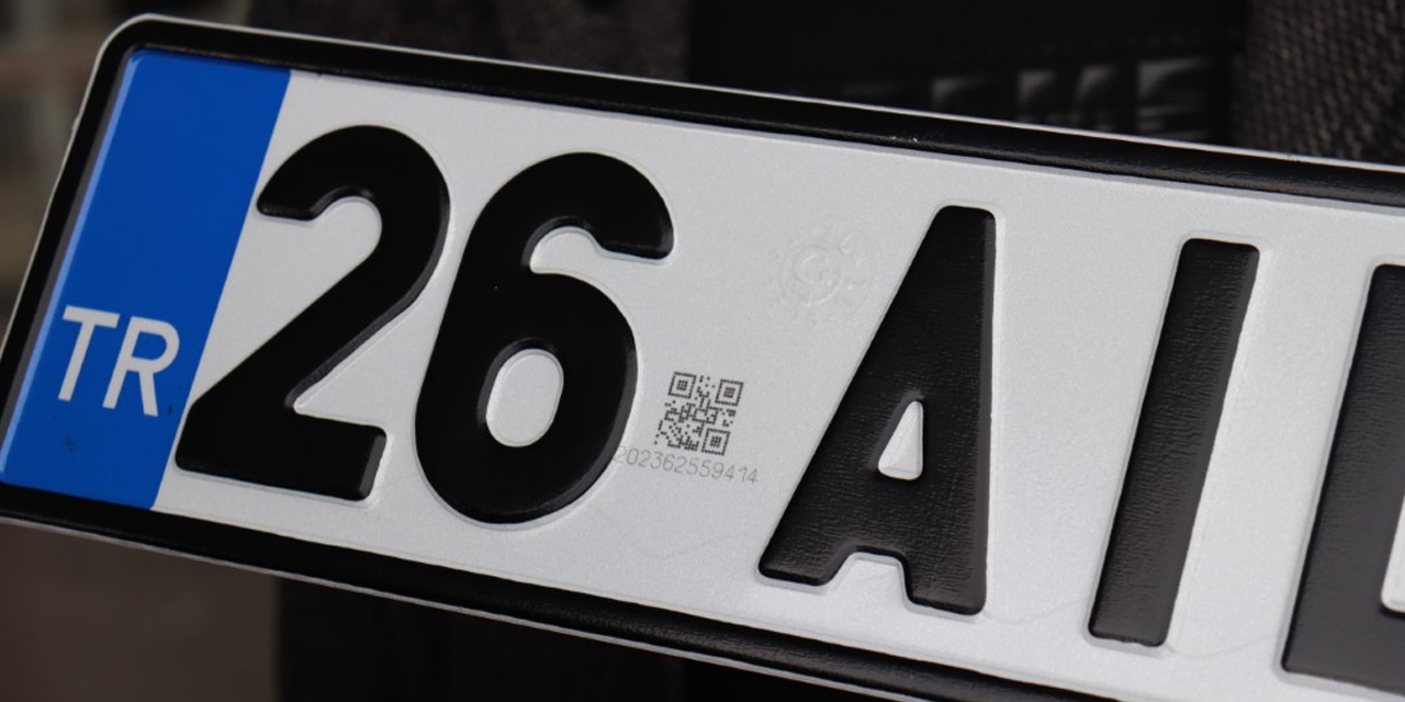Standart Dışı Plakalara Ücretsiz Değişim Geliyor! Yeni Yönetmelik Resmi Gazete’de