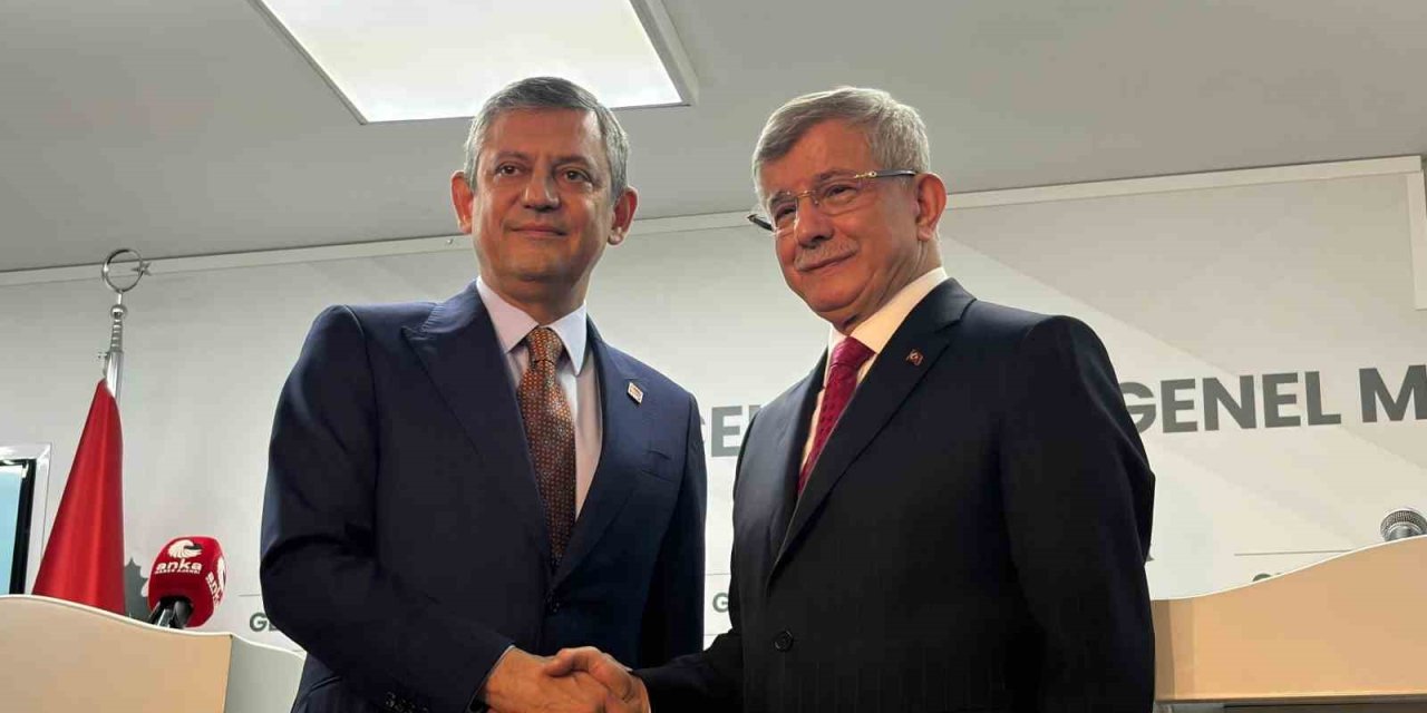 Siyasetin Gündemi Seçim: Özel ve Davutoğlu'ndan 'Sandık' İttifakı!