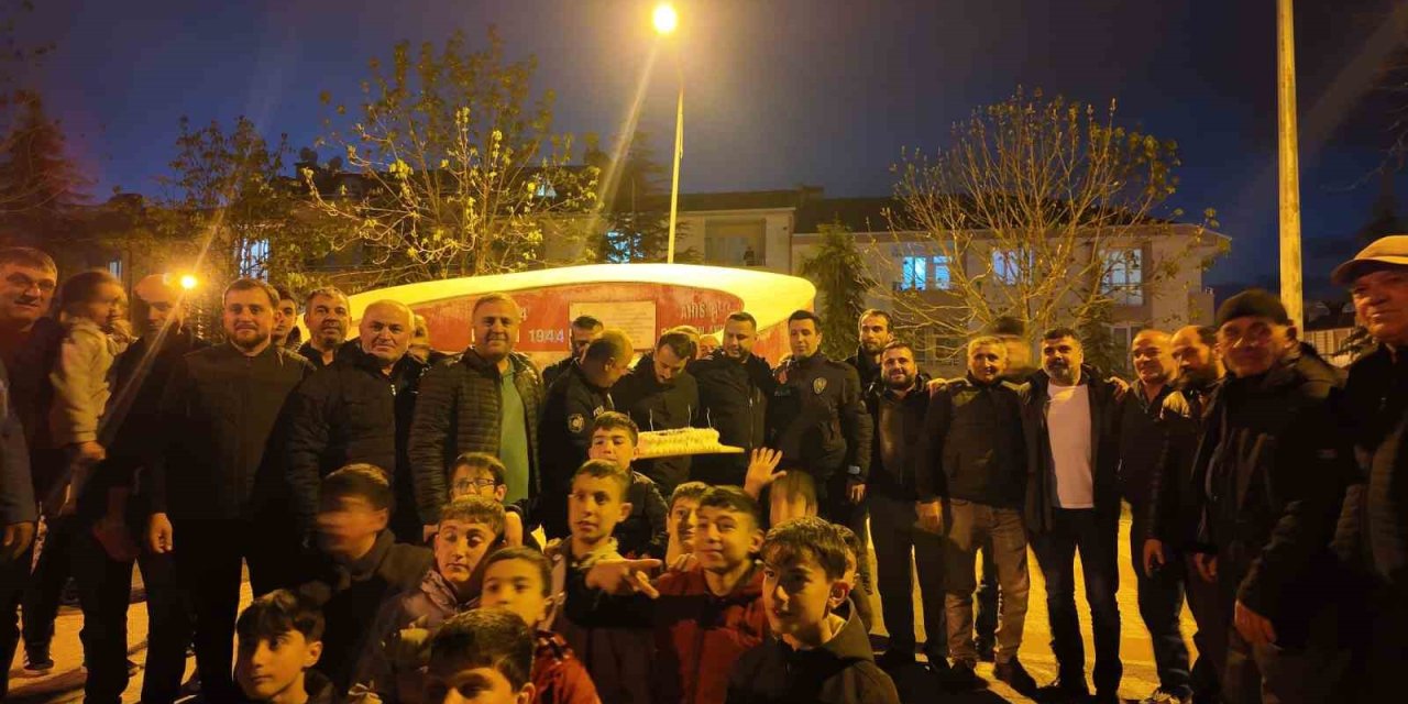 Kavga ihbarına giden polise 181. yıl kutlaması