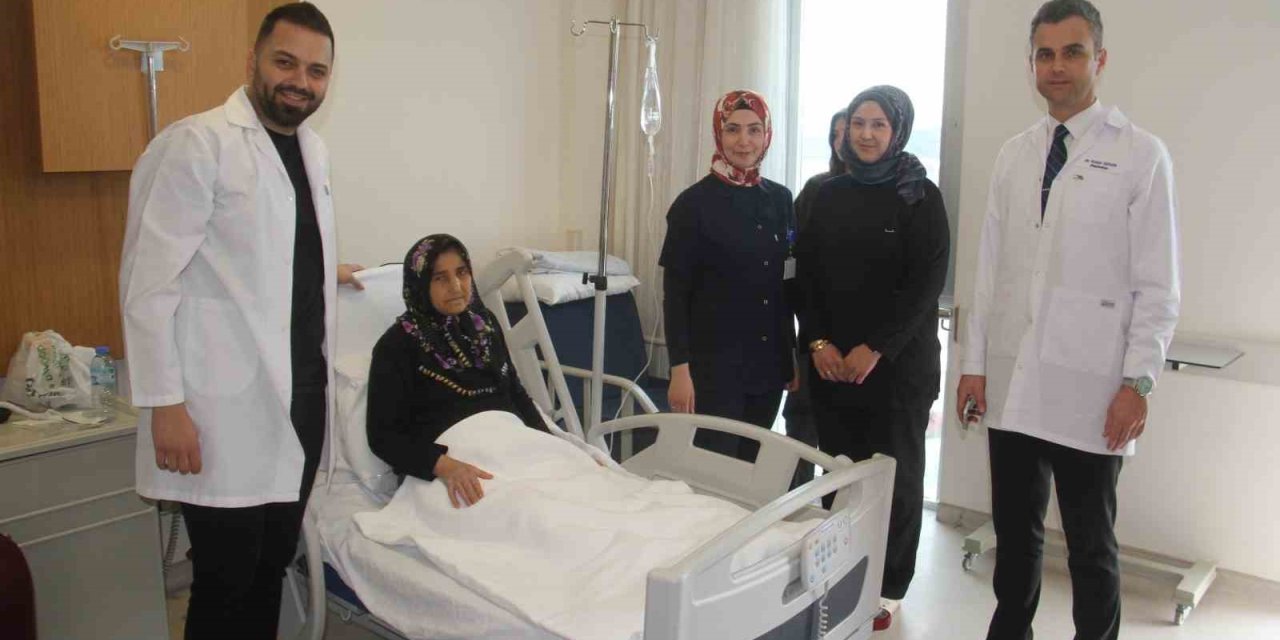 Kanser erken teşhis edildi, kapalı ameliyatla sağlığına kavuşuyor