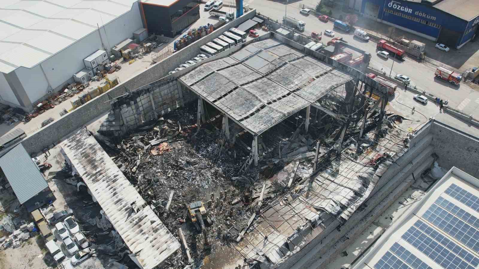 Ankara'daki yangından geriye milyonluk küller kaldı