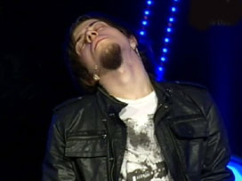 Aref bu sefer de ruhunu dolaştırdı İZLE