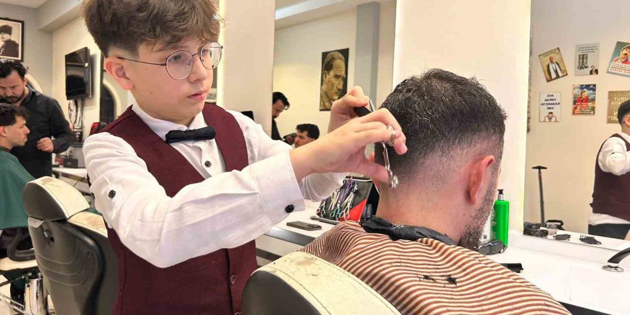 13 yaşındaki kuaför Çınar, ustalara taş çıkarıyor