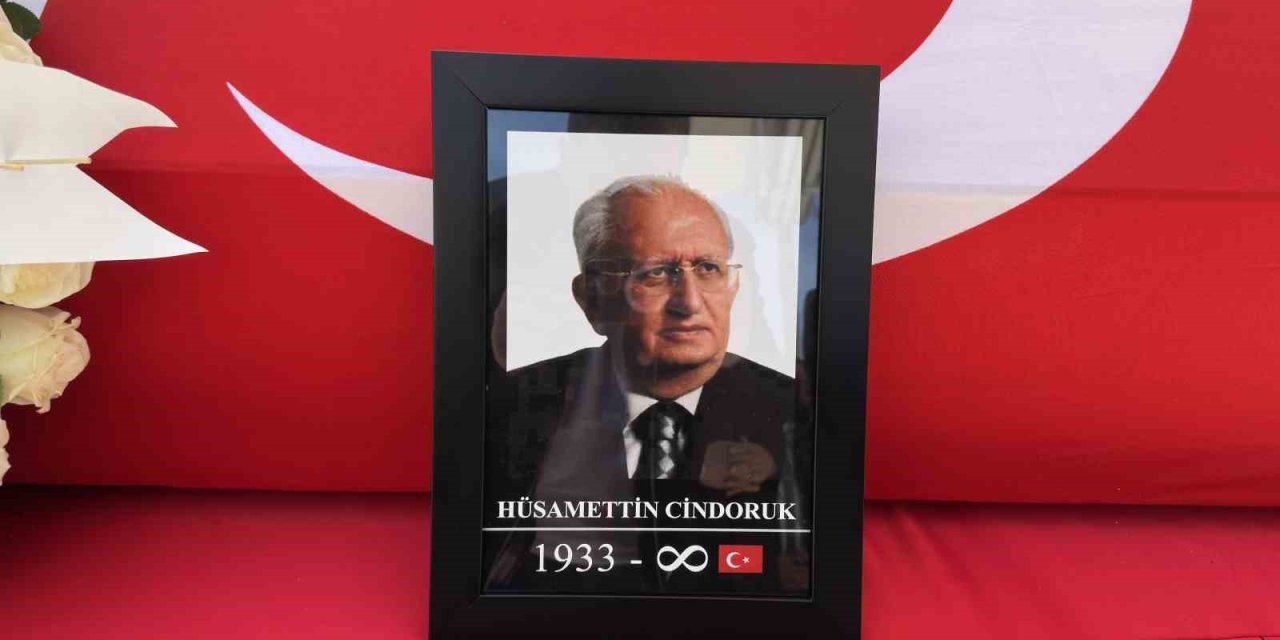 TBMM Eski Başkanı Hüsamettin Cindoruk son yolculuğuna uğurlandı
