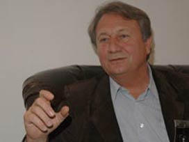 Eski DSP lideri Zeki Sezer ifade verdi