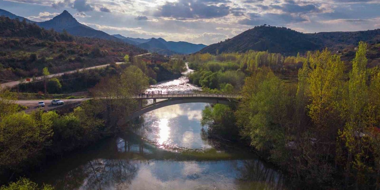 Sakarya Nehri Coştu: Bilecik'ten Eşsiz Kareler