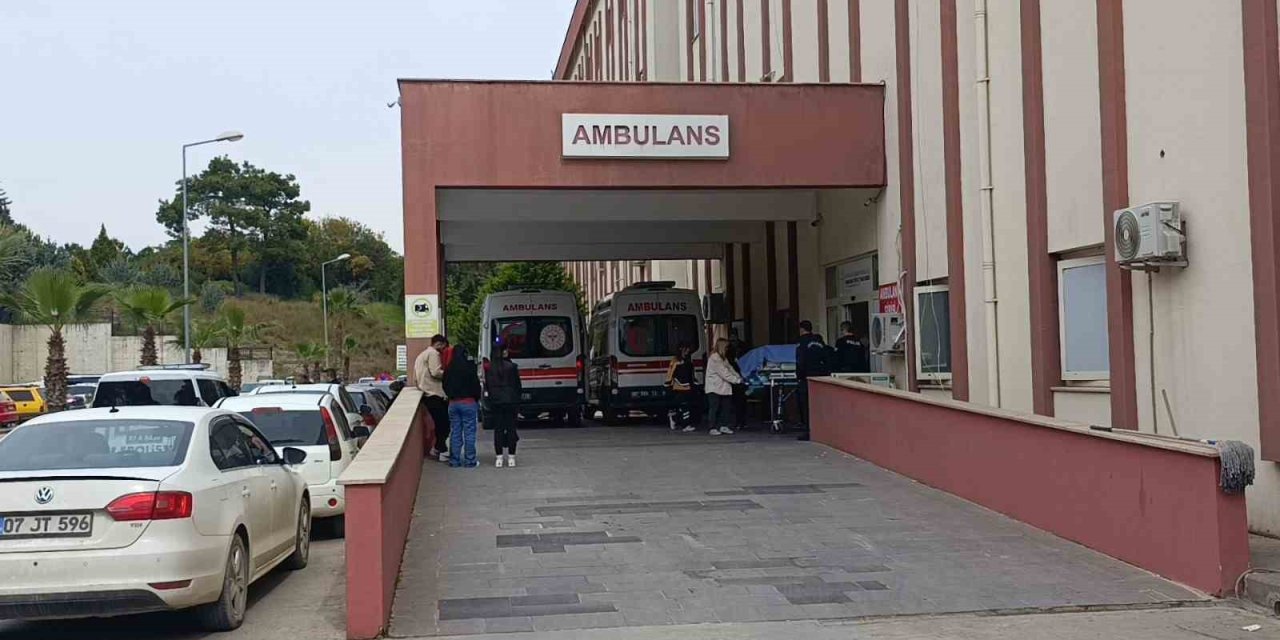 Tarlada görevlileri beklerken kalp krizi geçirdi