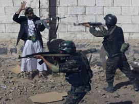 Yemen liderinin sağ kolu muhaliflere katıldı