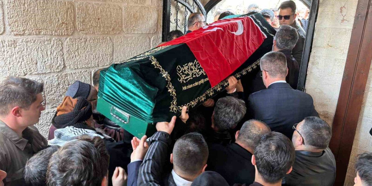 Akın Gürlek Şuranur'un cenazesine katıldı