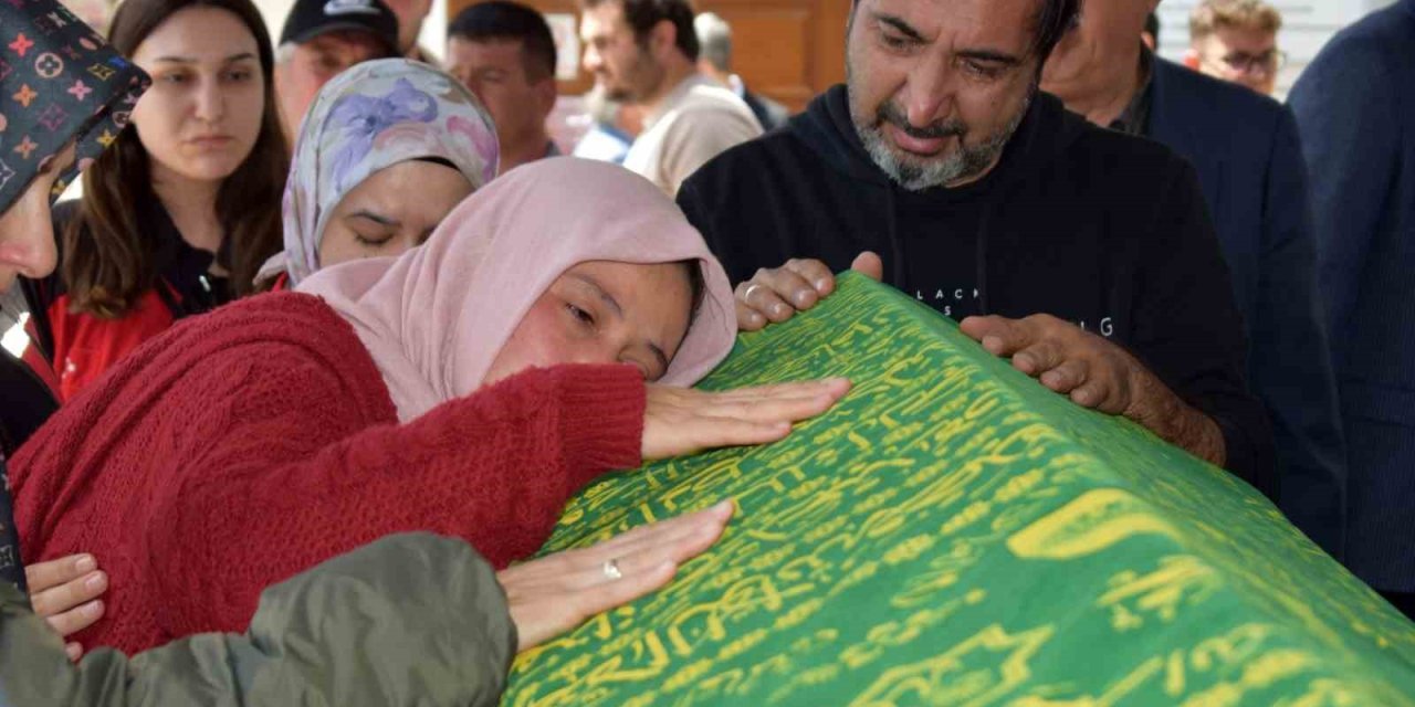 Okul saldırısında hayatını kaybeden Furkan'ın cenazesinde gözyaşları sel oldu